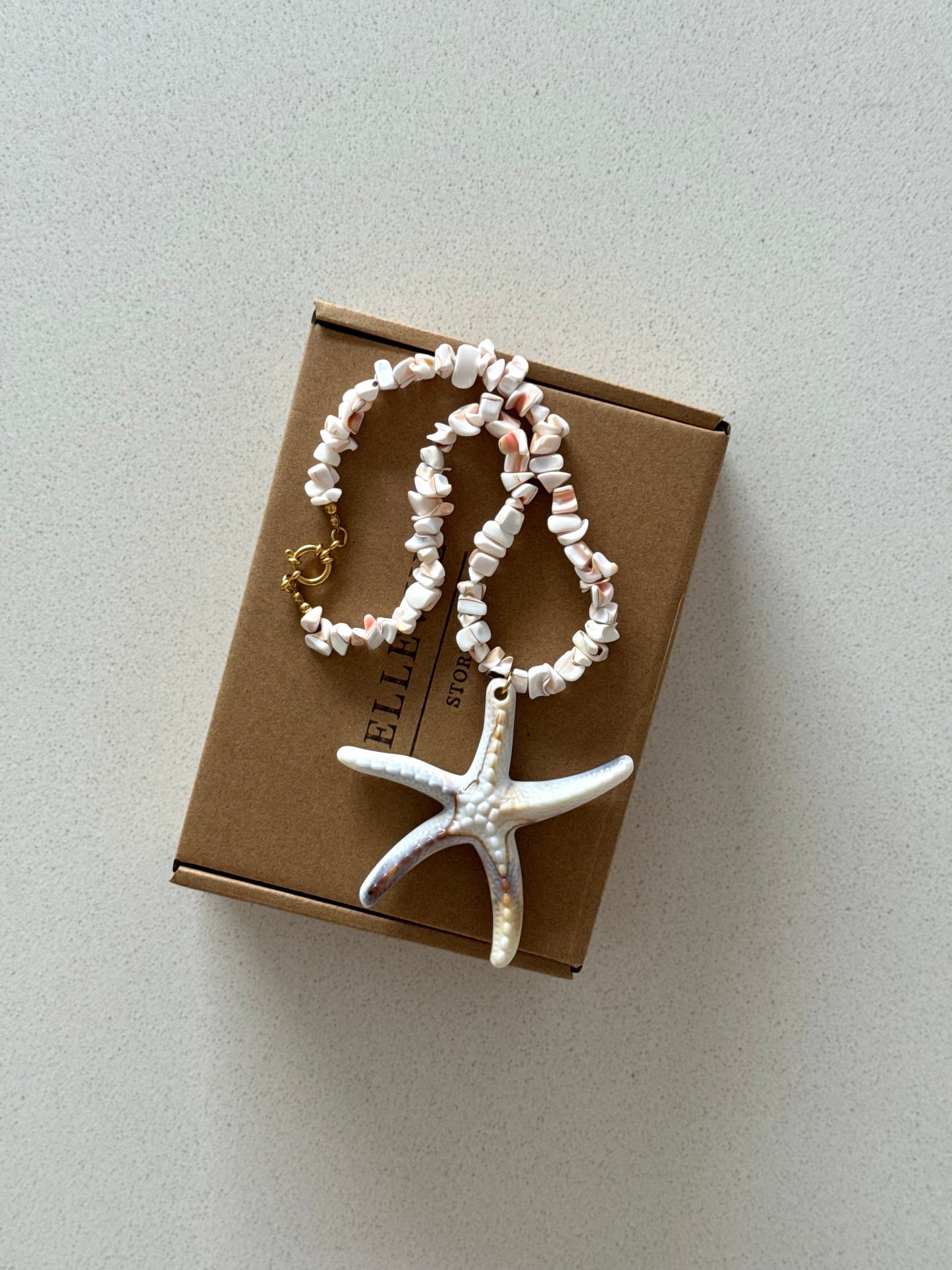 Colar White Star